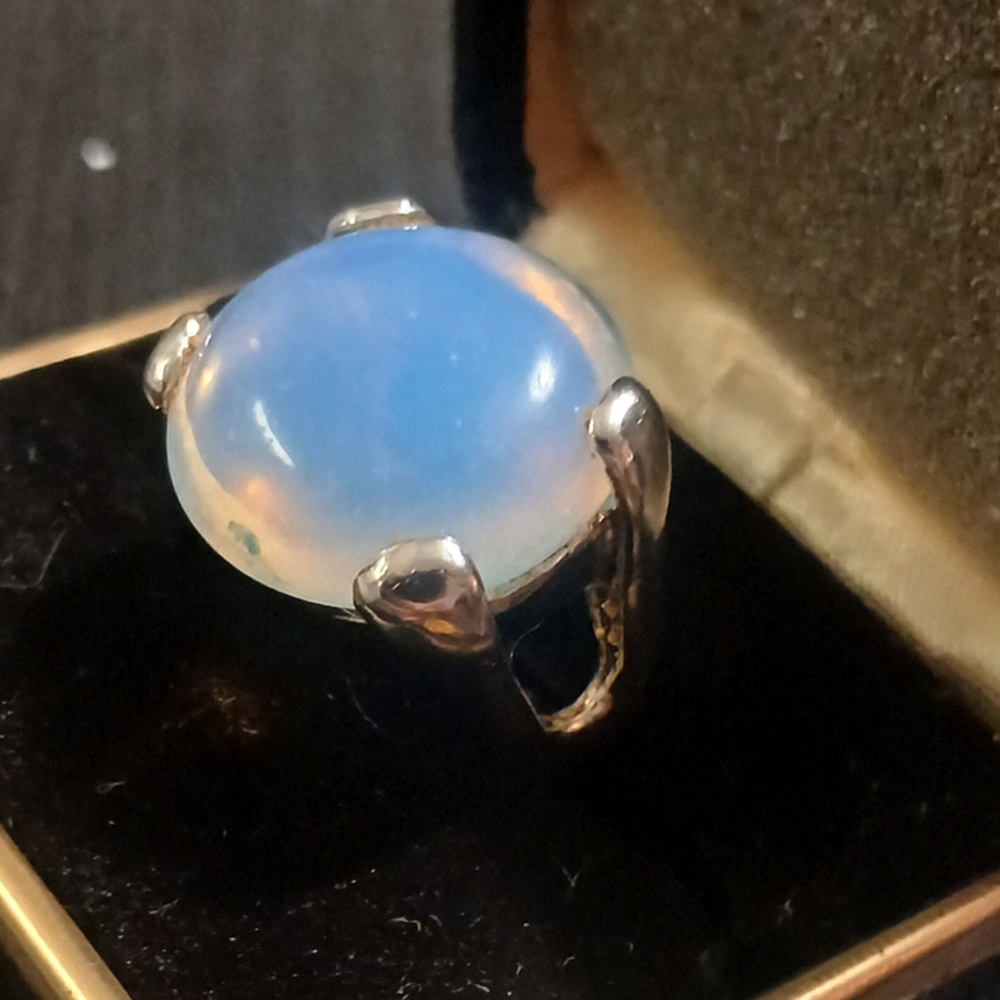 Source Unknown Silver Ring With Iridescent Blue S… - image 1